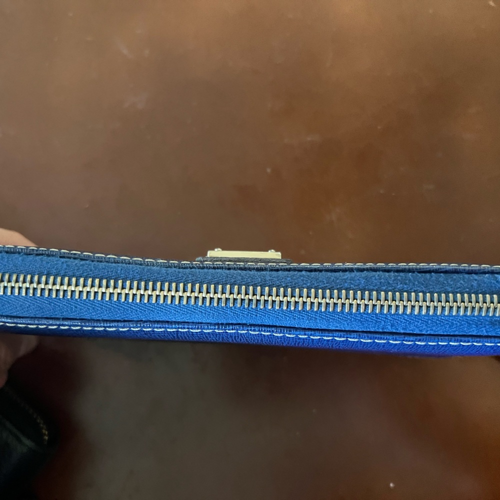 Dooney & Bourke Saffiano Blue Accordion Clutch Wallet - Picture 5 of 6